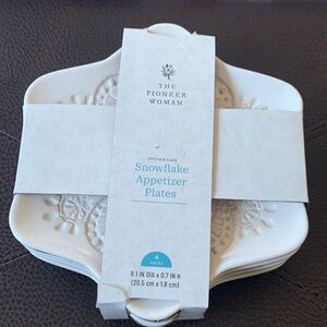 The Pioneer Woman Snowflake Appetizer Plates - White